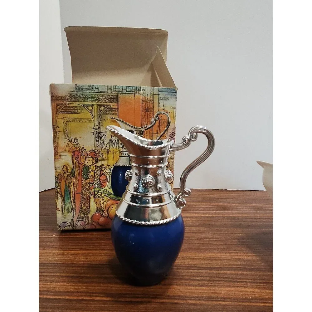 Avon Venetian pitcher blue bottle 3 oz. in Original Box‎ highly collectible